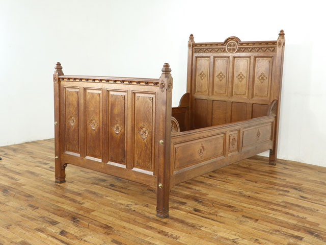 楽天市場】アンティーク 家具 ゴシックのデザイン 年代が彫刻された