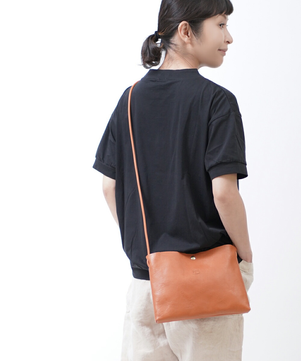 イルビゾンテ IL BISONTE 革カバン ブラウン ボディバック・サコッシュ