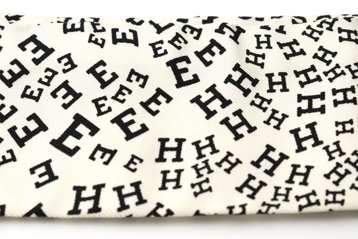 エルメス ロゴ アルファベット ツイリー スカーフ ホワイト ブラック