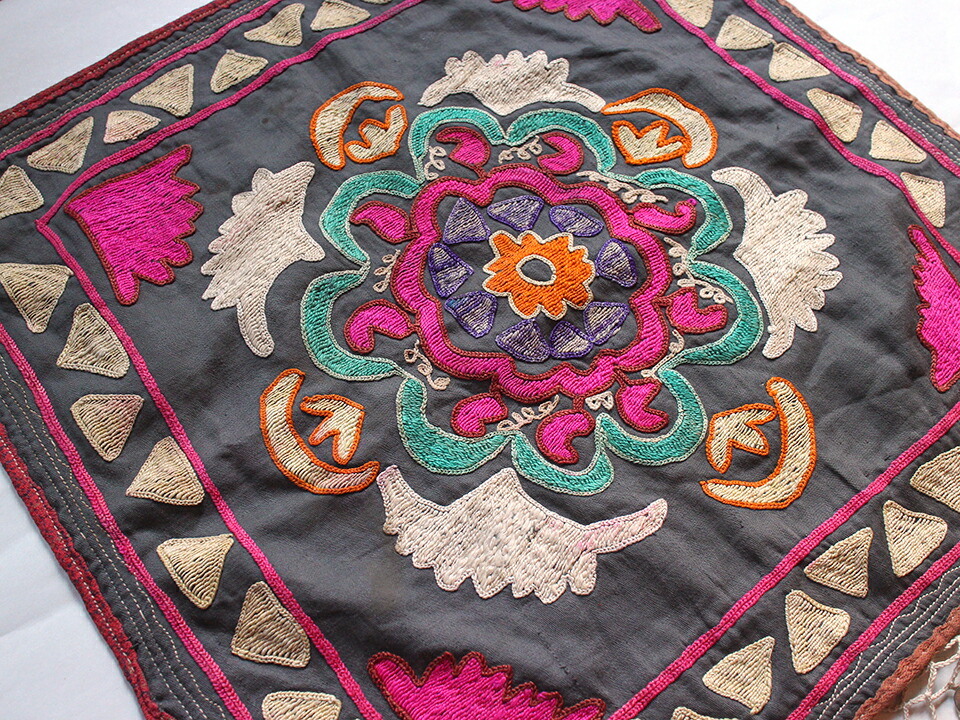 楽天市場】オールドスザンニ(スザニ)・ウズベキスタンの刺繍布