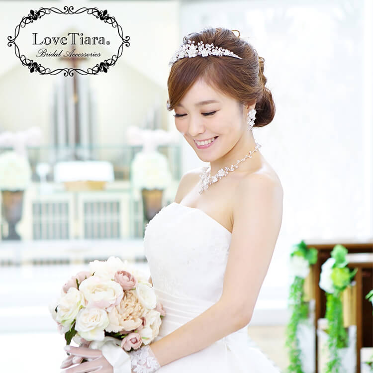楽天市場】フローラルブーケ淡水パールティアラ | ティアラ