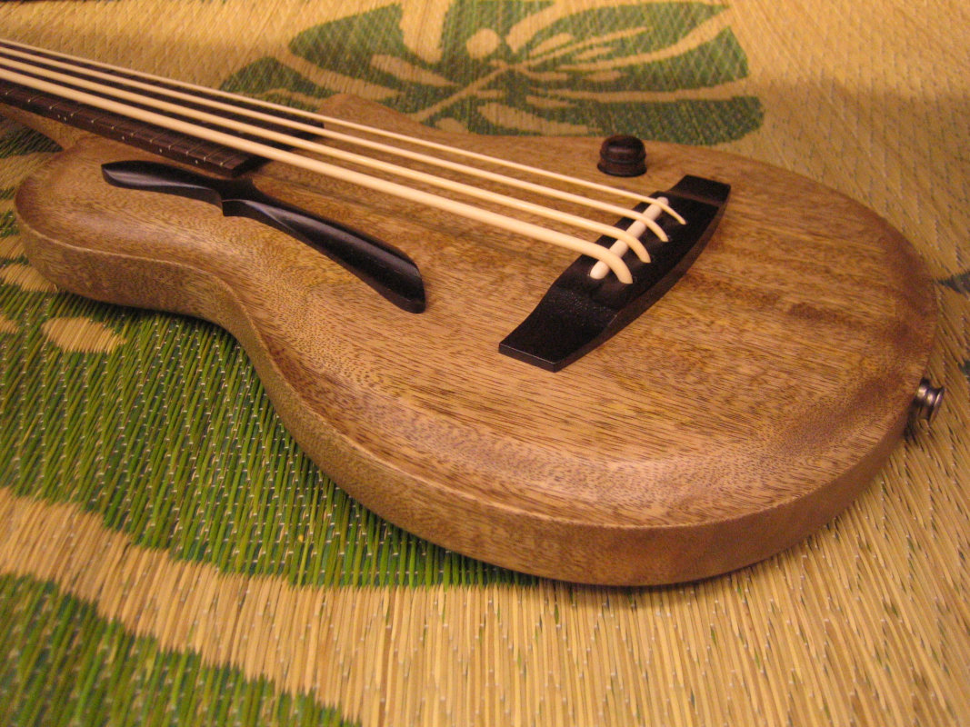 楽天市場】SH GUITARS SUB-1 新品 ウクレレベース[国産][SUB1