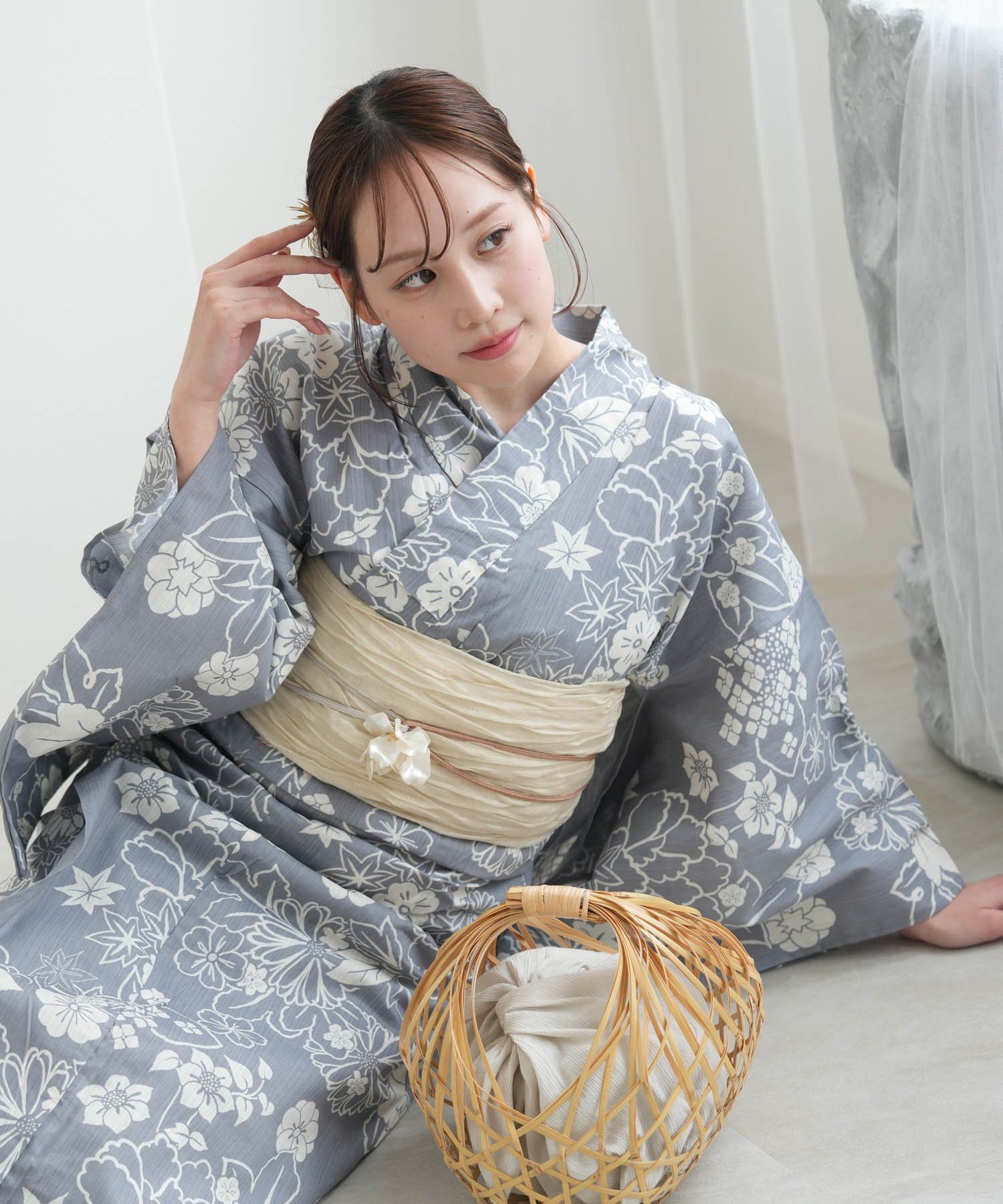 utatane｜utatane 高級変わり織 浴衣3点セット 上品グレーの古典花