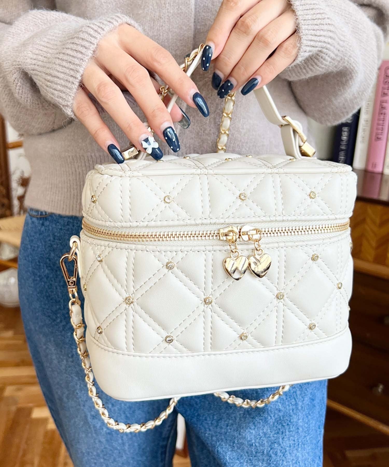 moment+｜ハートチャームビジューキルティングバニティバッグ