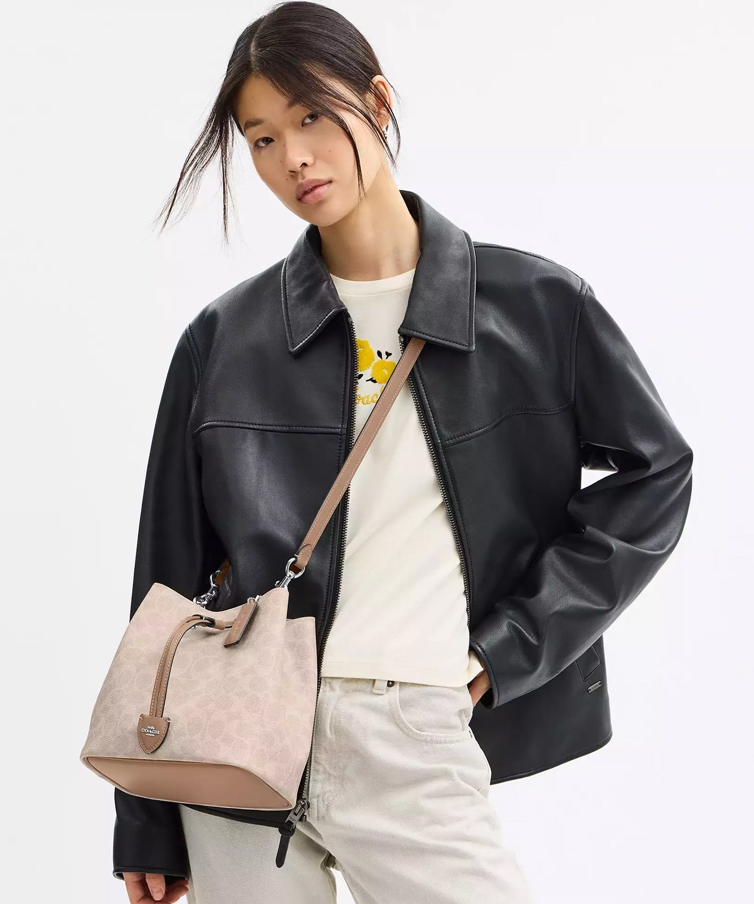 COACH OUTLET｜【公式】ローアン バケット バッグ・シグネチャー