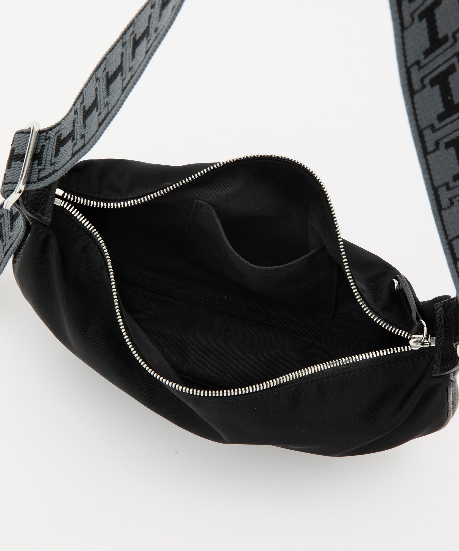 IACUCCI｜アーゴ S NYLON/CERVO | Rakuten Fashion(楽天ファッション