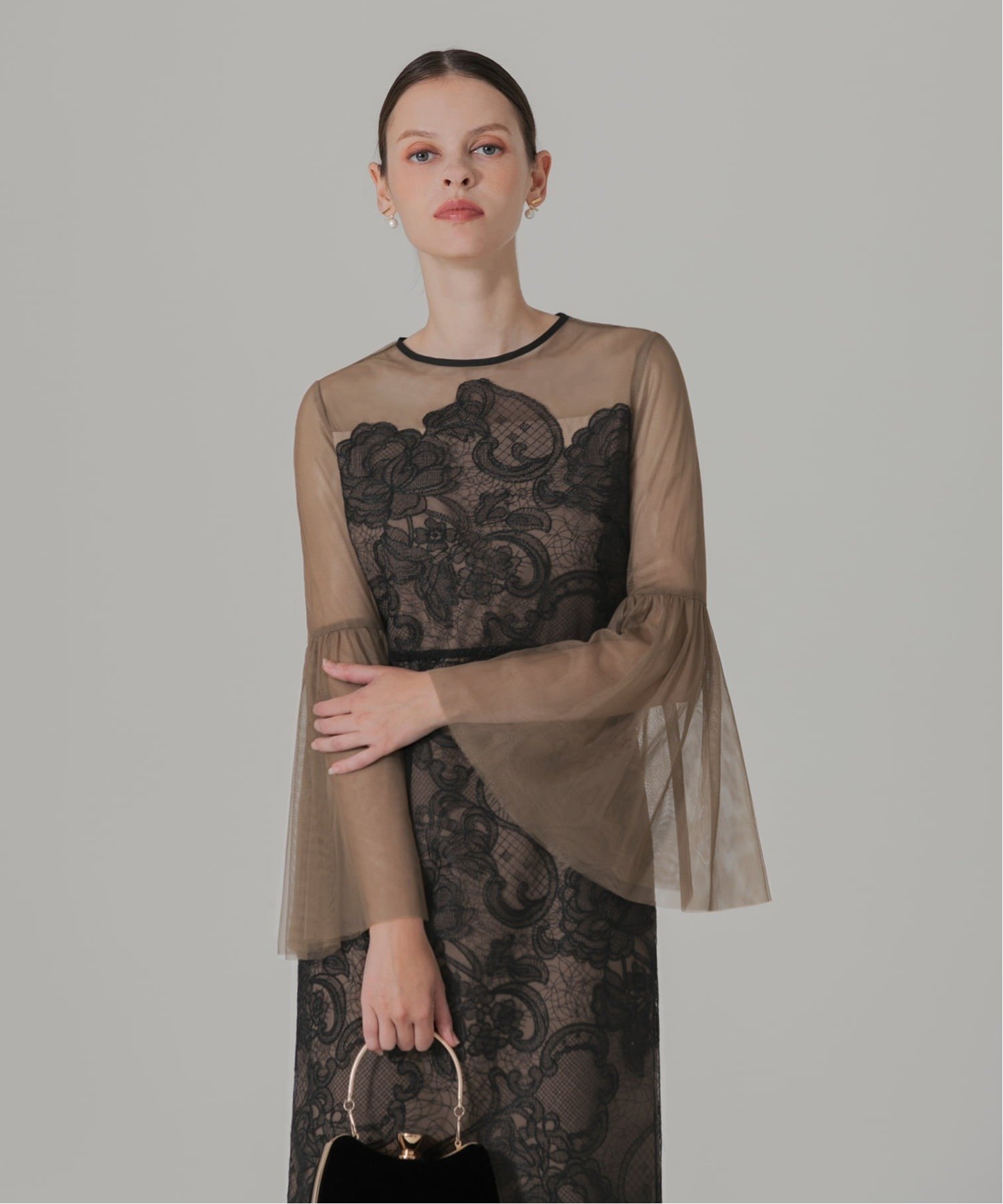 Leja｜LEJA/刺繍レース透け感プリーツ袖Iラインドレス結婚式レディース