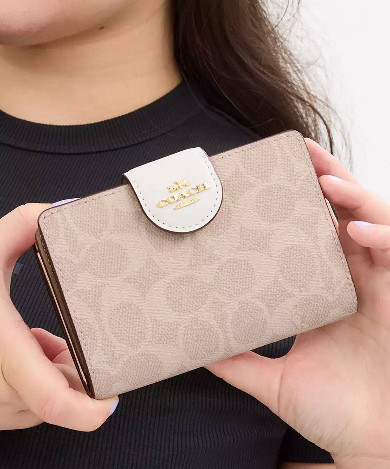 COACH OUTLET｜【公式】ミディアム コーナー ジップ ウォレット