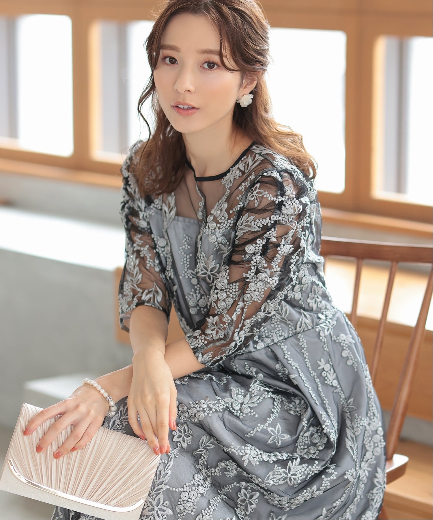 haremode｜【haremode ハレモード公式】花柄刺繍ミディ丈ドレス