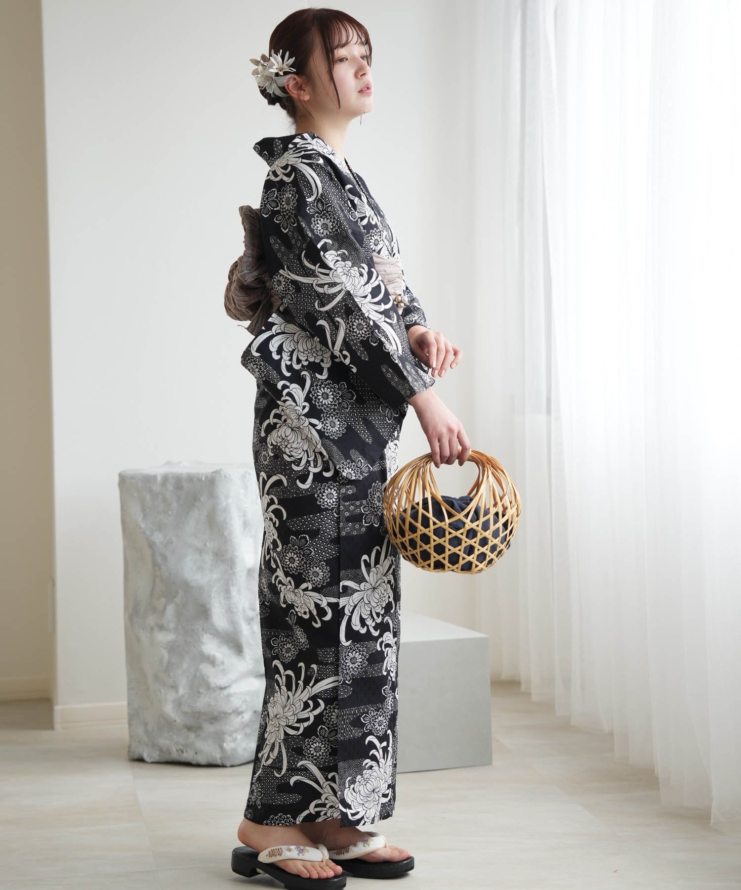 utatane｜utatane 高級変わり織 浴衣3点セット 藍色に古典乱菊