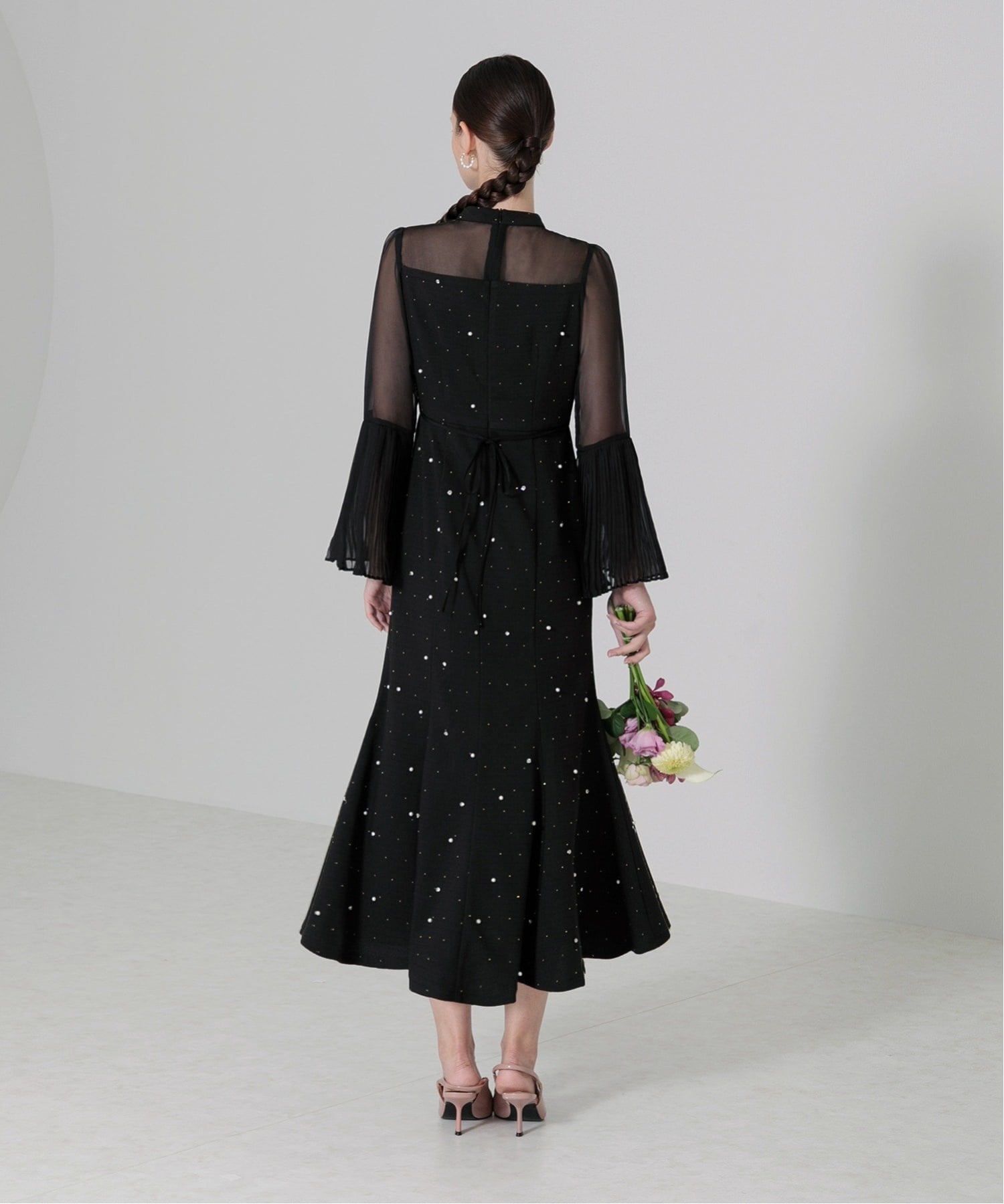 Leja｜LEJA/パールビジュープリーツフレアスリーブマーメイド