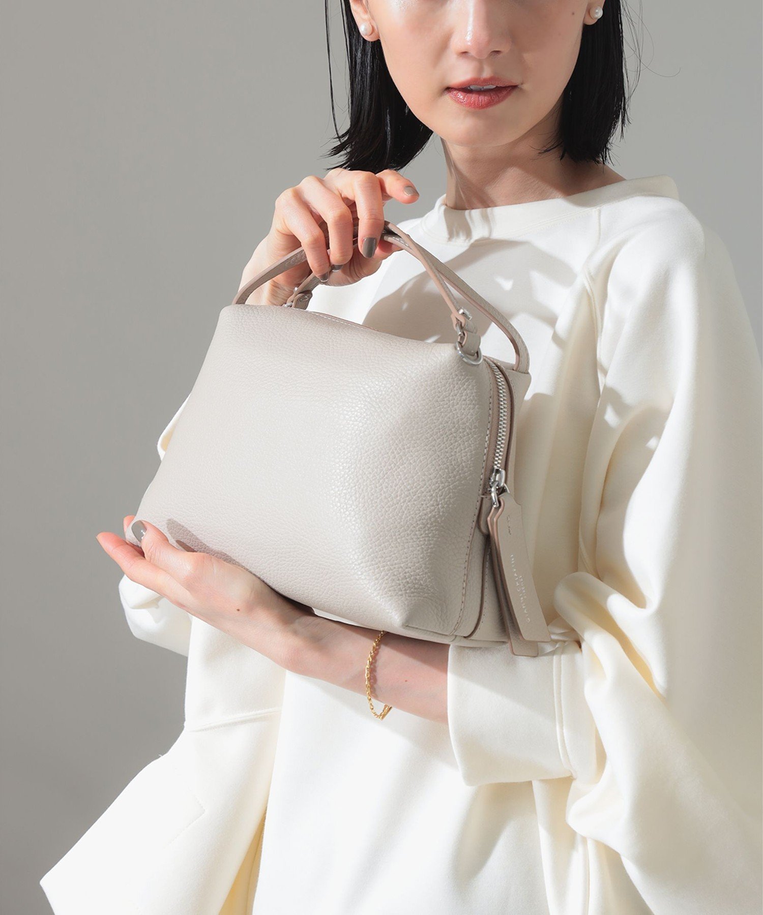 Demi-Luxe BEAMS｜GIANNI CHIARINI / ALIFA レザーショルダーバッグ M