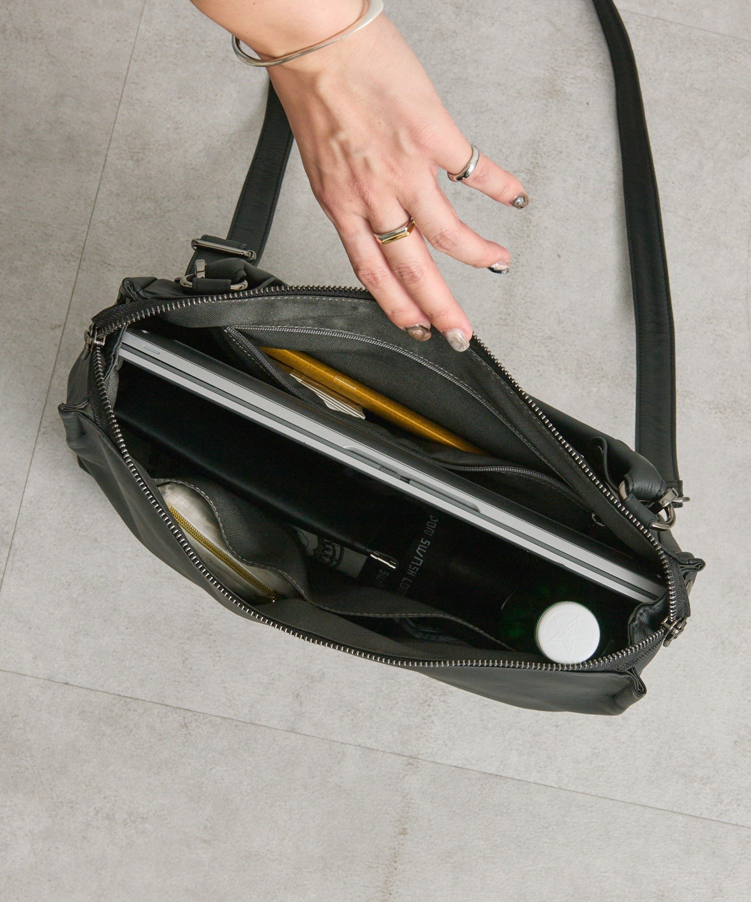 ear PAPILLONNER｜《本革/A4サイズ対応》2wayスクエアショルダーバッグ