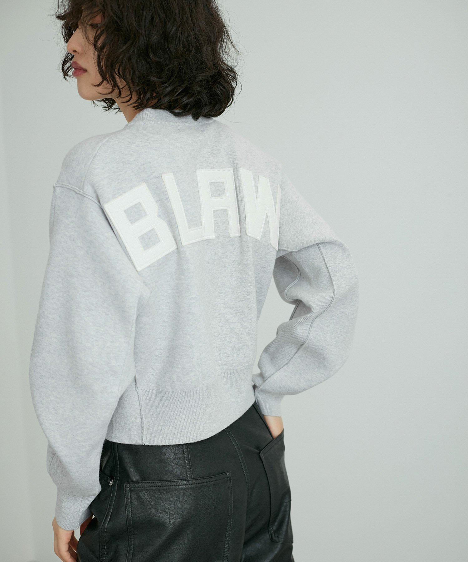 ADAM ET ROPE'｜【サステナブル・洗える】フェルト刺しゅうニットプル