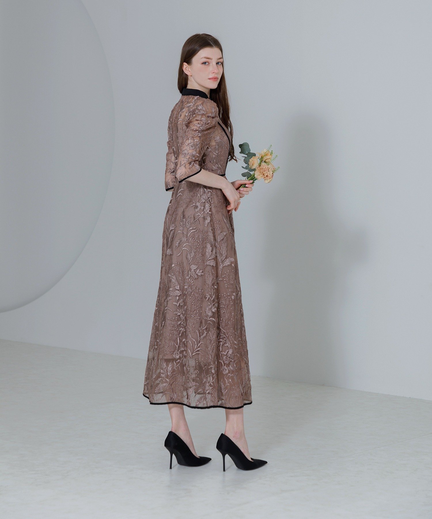 Leja｜LEJA-花柄刺繍レースチュールパフスリーブAラインワンピース