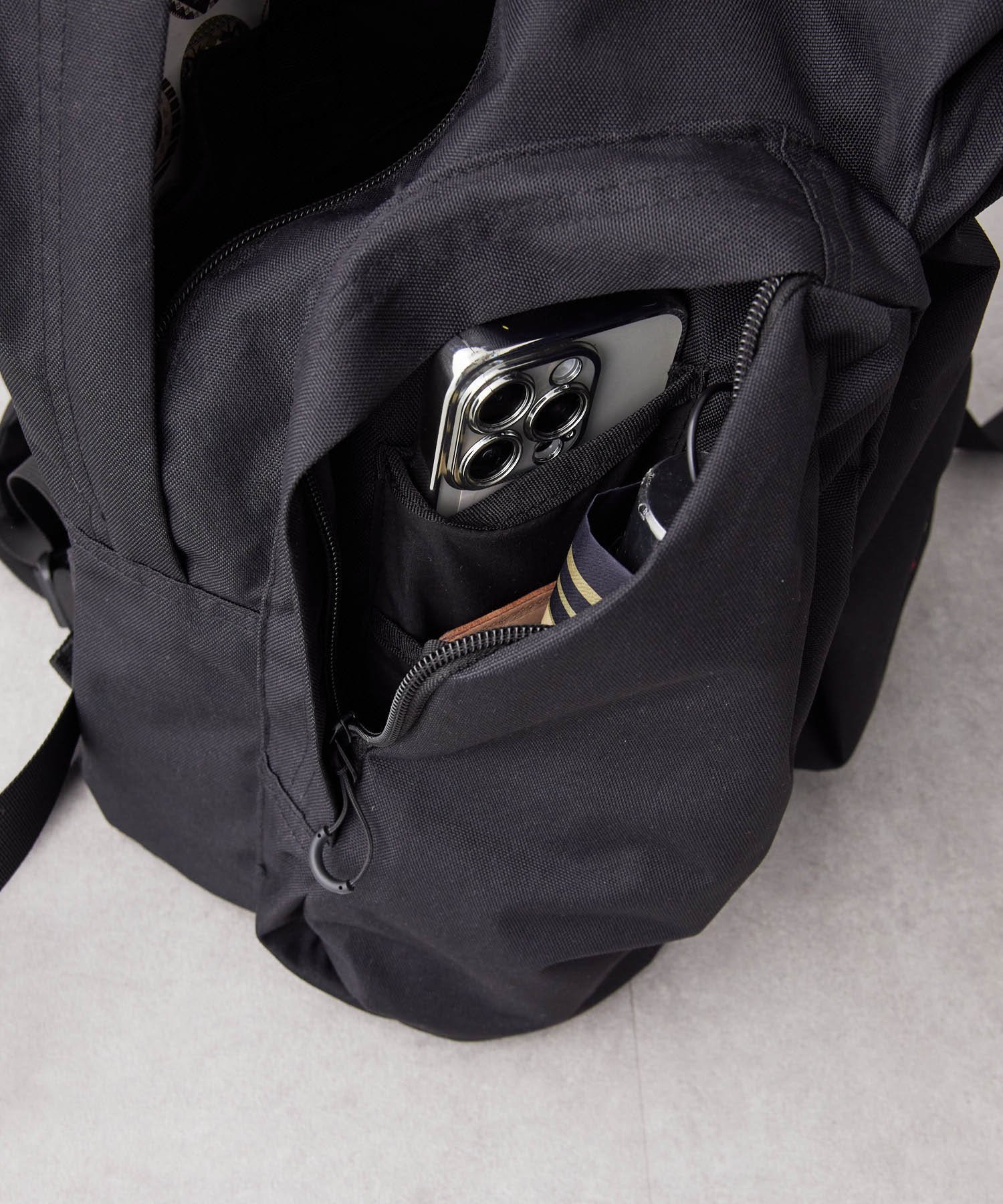 ear PAPILLONNER｜【PEZ(ペッツ)×ear】ミニポシェット付き撥水刺しゅう