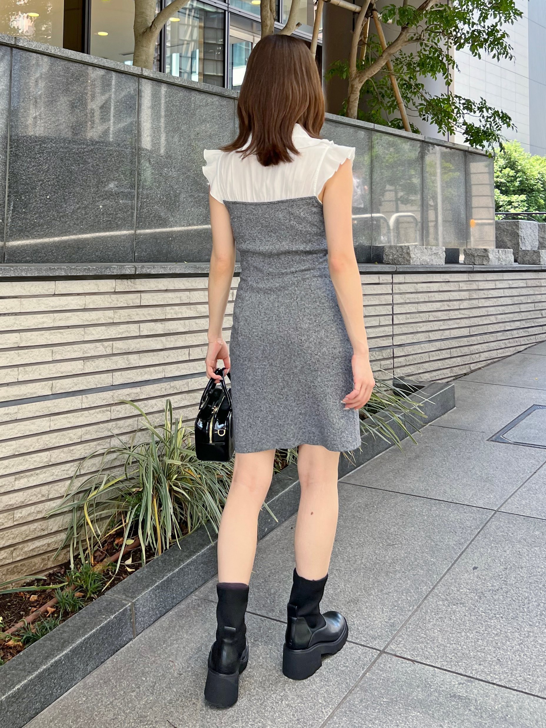 SNIDEL｜Sustainableフリルカラードッキングミニワンピース | Rakuten