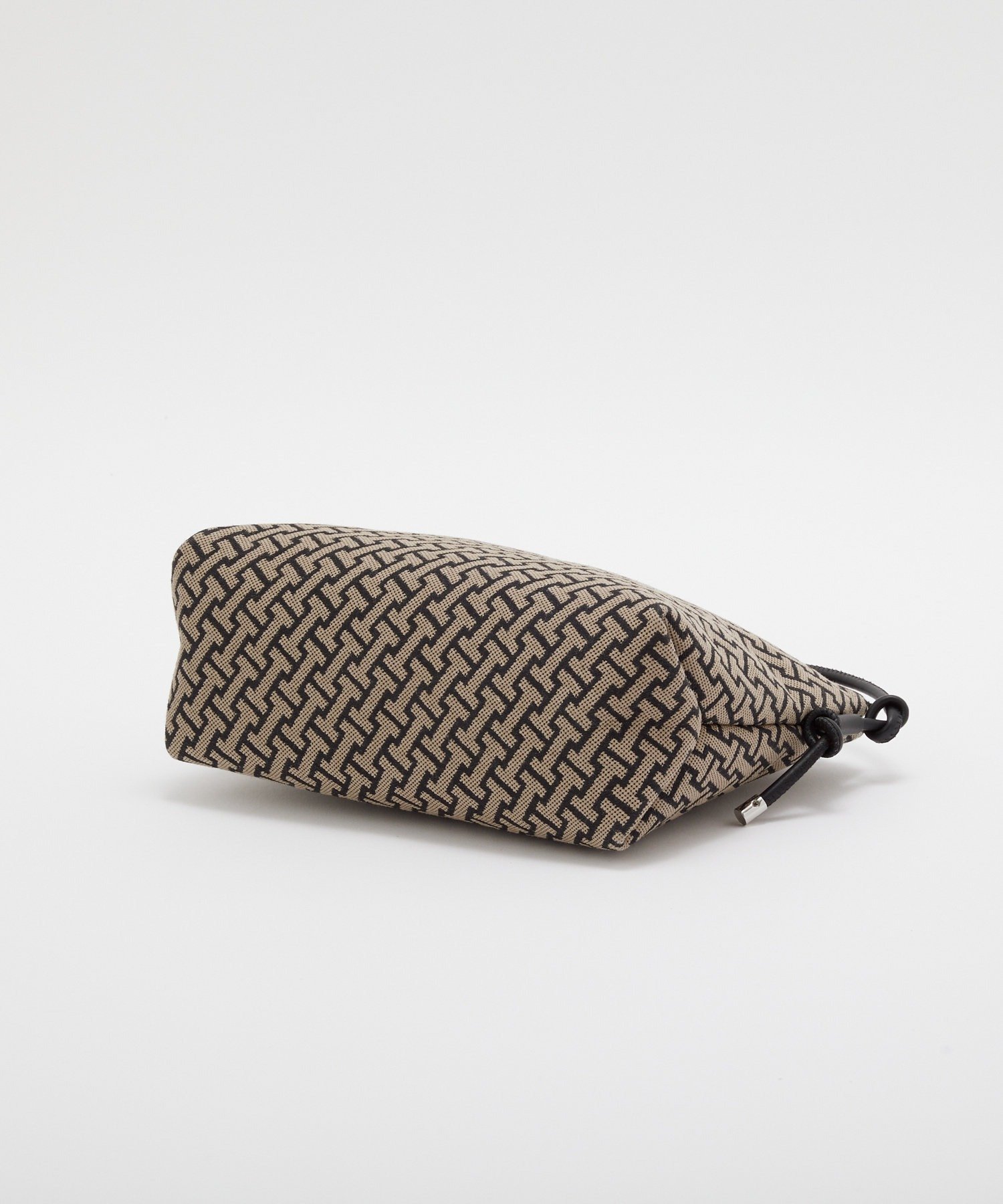 IACUCCI｜モノグランマ ポーチSD JACQUARD/RUGA | Rakuten Fashion