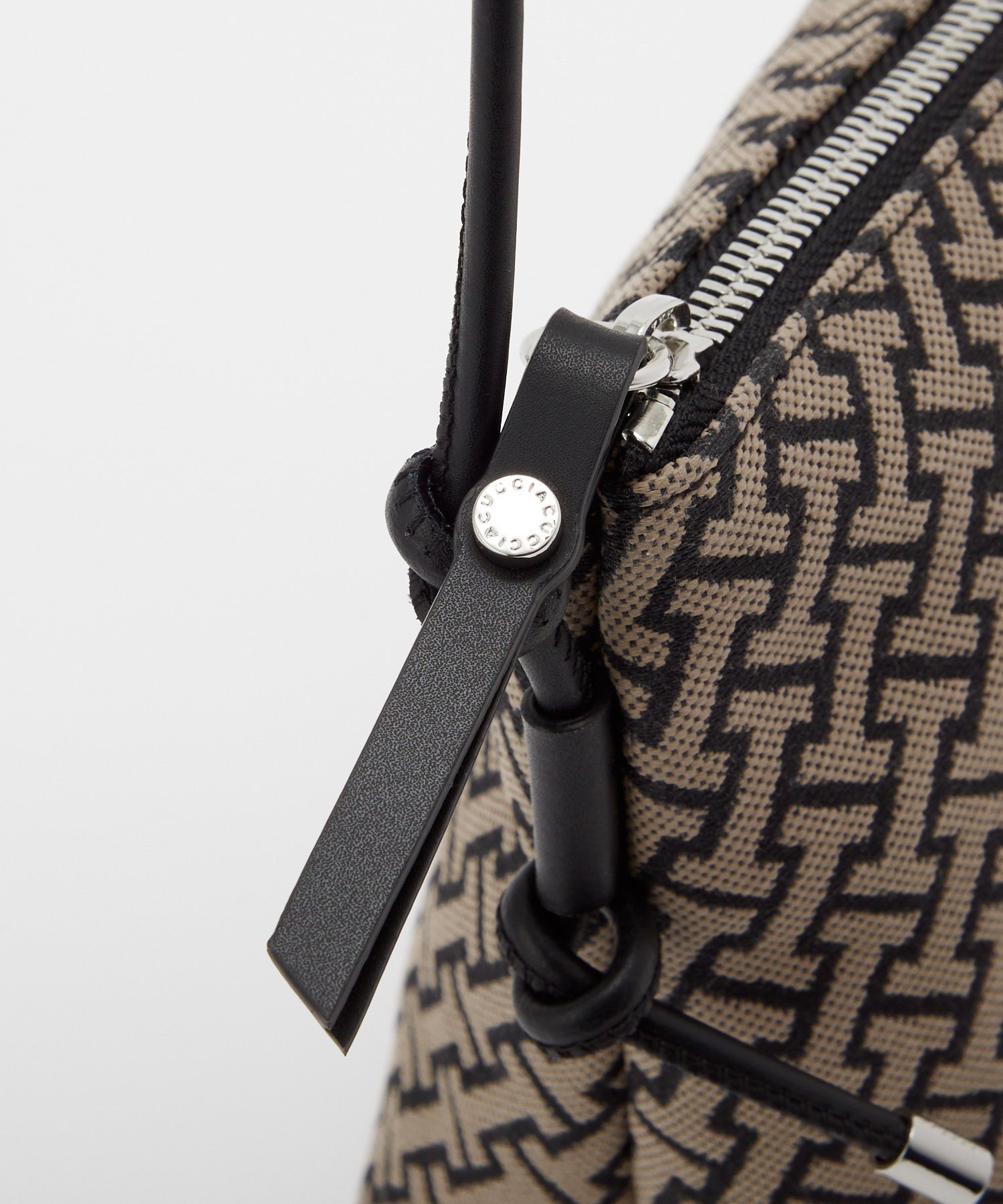 IACUCCI｜モノグランマ ポーチSD JACQUARD/RUGA | Rakuten Fashion