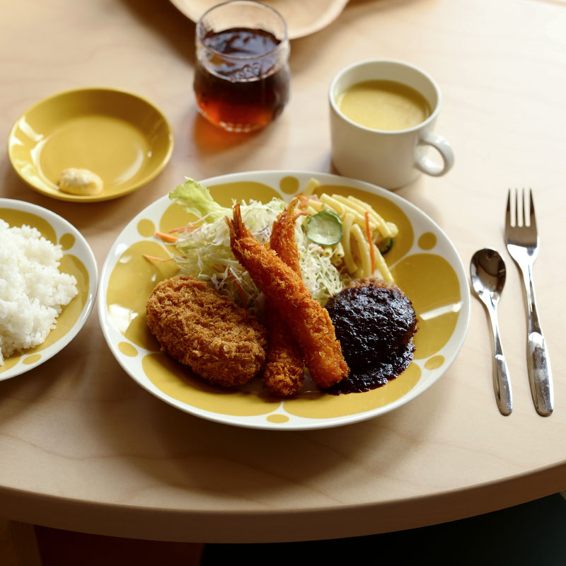 楽天市場】アラビア / スンヌンタイ オーバルプレート25cm [ Arabia