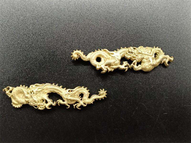 楽天市場】日本刀装具 目貫 龍の図 金色 銅製 絵金 金工品 細工 武具