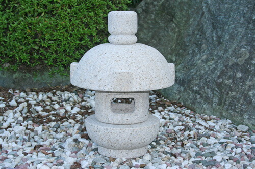 楽天市場】【送料無料】持ち運び簡単♪岬灯篭(1尺)(錆石)癒しの空間