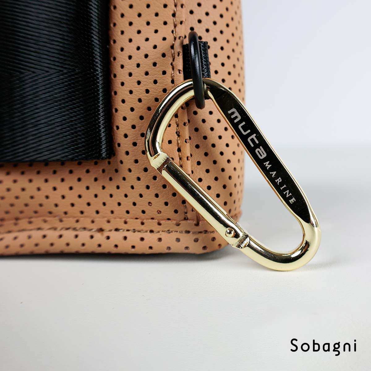 楽天市場】【完売】 muta marine ムータ ゴルフ距離計ケース continua