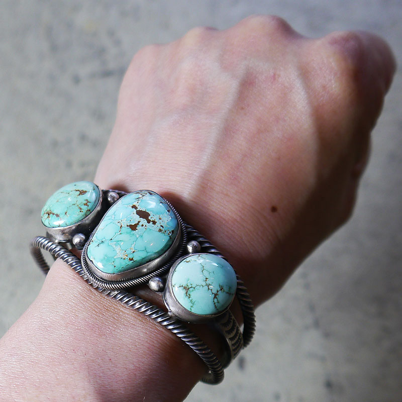 楽天市場】ターコイズ バングル ブレスレット モレンシー 鉱山 天然石