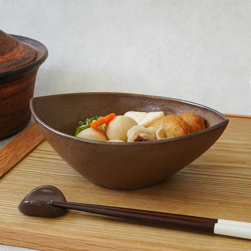 楽天市場】ボウル 18cm アーモンド形 陶器 アマレ 洋食器 和食器