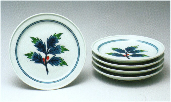 楽天市場】【有田焼】【源右衛門窯】 染錦柊絵皿 （1枚）【源右衛門