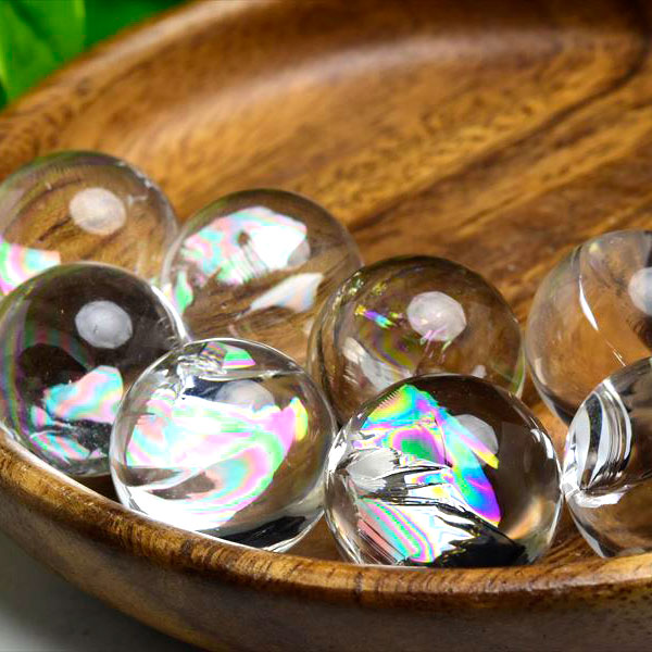 楽天市場】虹入り レインボー 水晶 丸玉 置物 ミニサイズ □種類お任せ