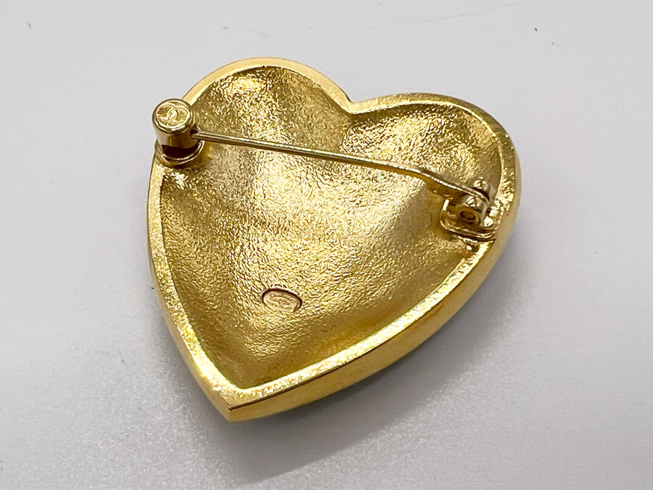 楽天市場】CHANEL シャネル ブローチ ハート CCマーク ゴールド C24K