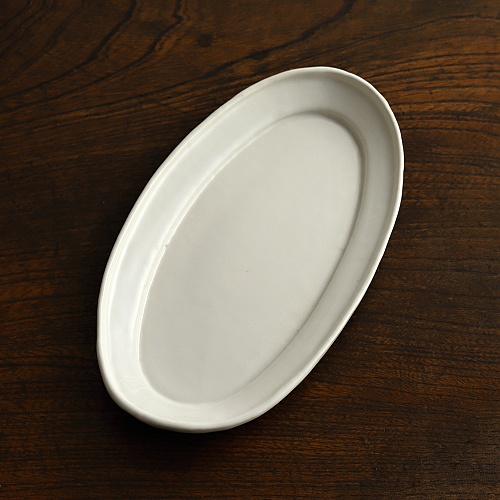 y1562 白釉楕円リム皿小(中田雄一) | t's kitchen