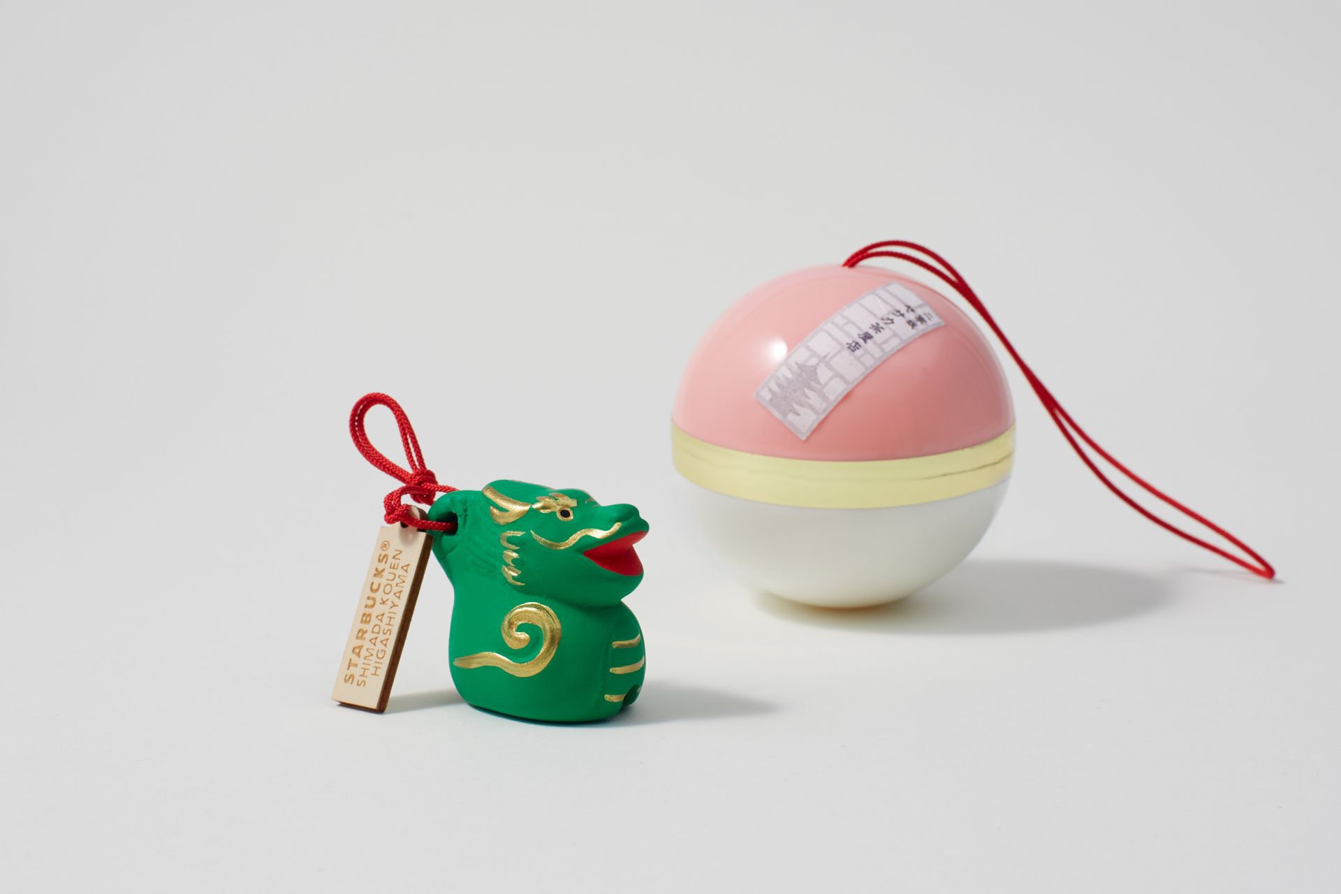 スターバックス、福玉カプセルに入った「縁起物チャーム甲辰歳 干支土