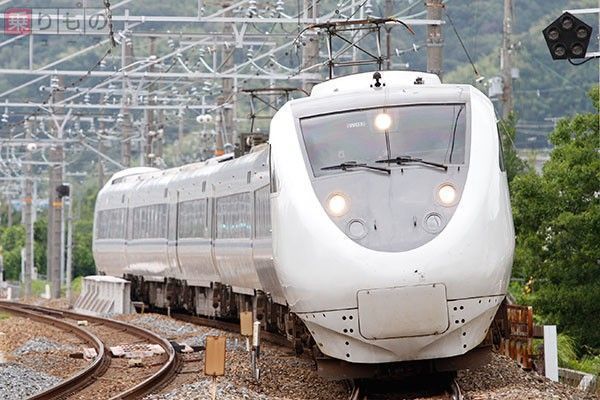 ポツンと先頭1両残された「サンダーバード」681系、廃車へ 基地見学で