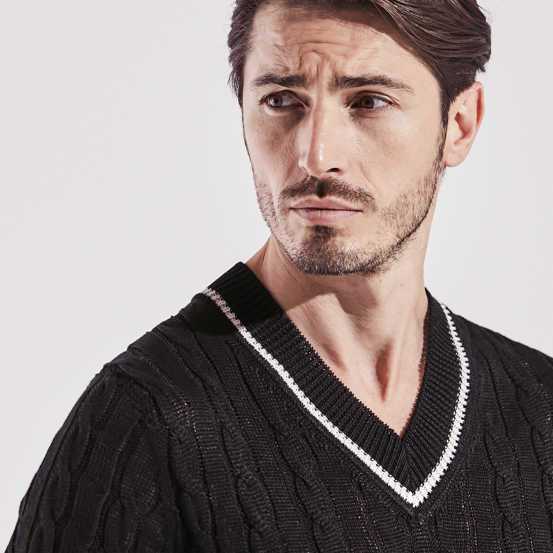 30/70 trenta settanta | sporta：ケーブル編みVネックプルオーバー