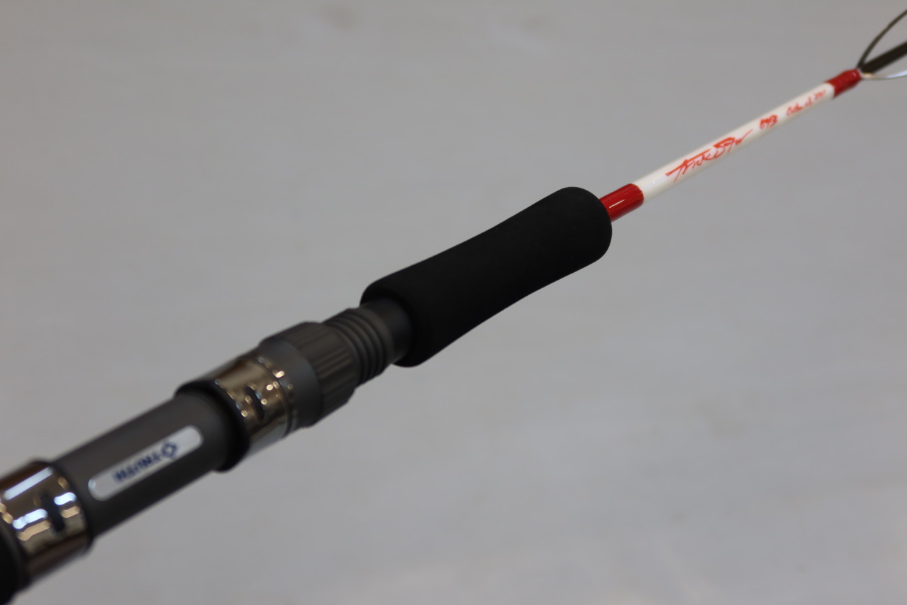 WhiteInsight 7210 OverHead / TrickStar 643 White × Red Custom