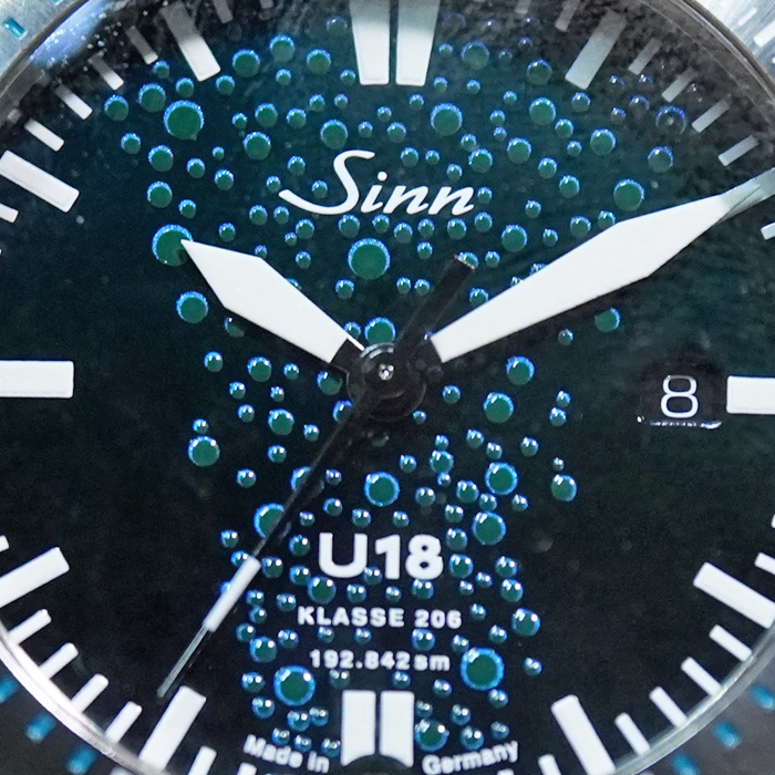 退役したドイツの潜水艦に使われていたスチールを使った最強2000M防水