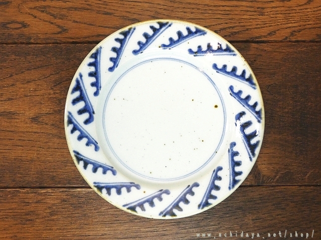 砥部焼 中田窯 5寸リム皿 波 | 内田屋通販
