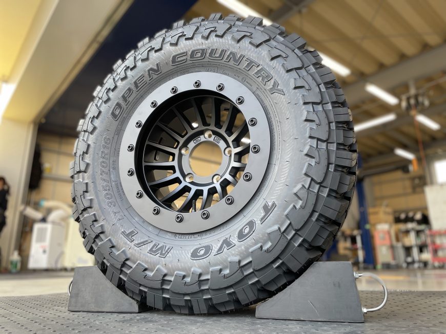 ソリッドレーシング タービンZ1をフルブラックに！76ランドクルーザー