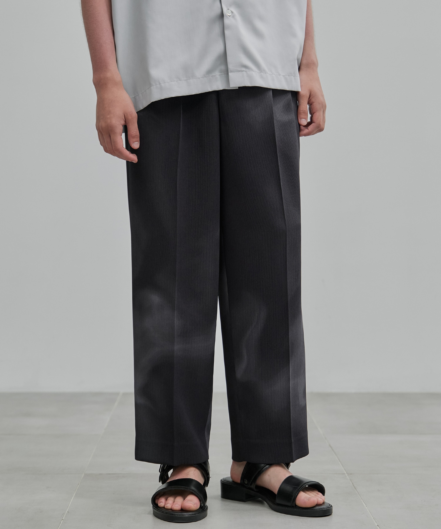 COLD DRY GRADATION PLEATS 2タックイージーパンツ(1 BLACK): : メンズ