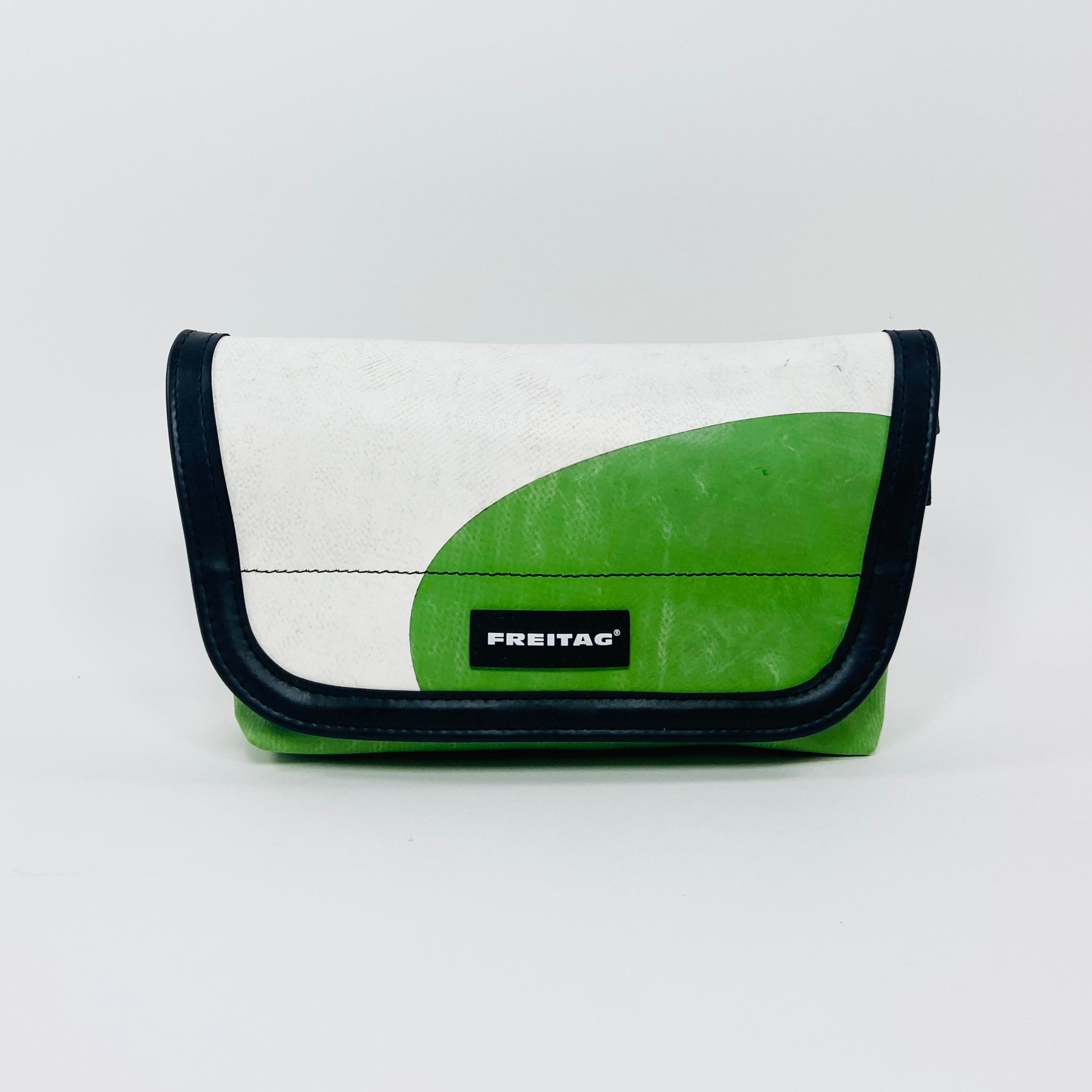 FREITAG F40 - Jamie - Green with White – UNITOM