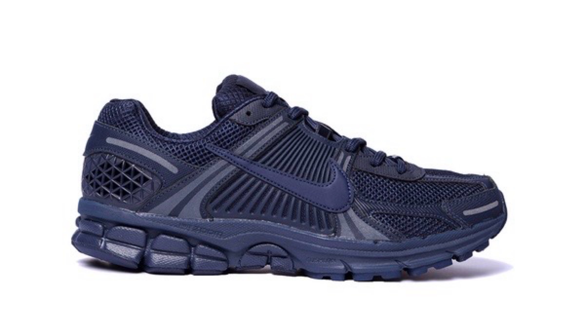 SOPH. TOKYO 24周年記念 Nike Zoom Vomero 5 “Midnight Navy”が国内11