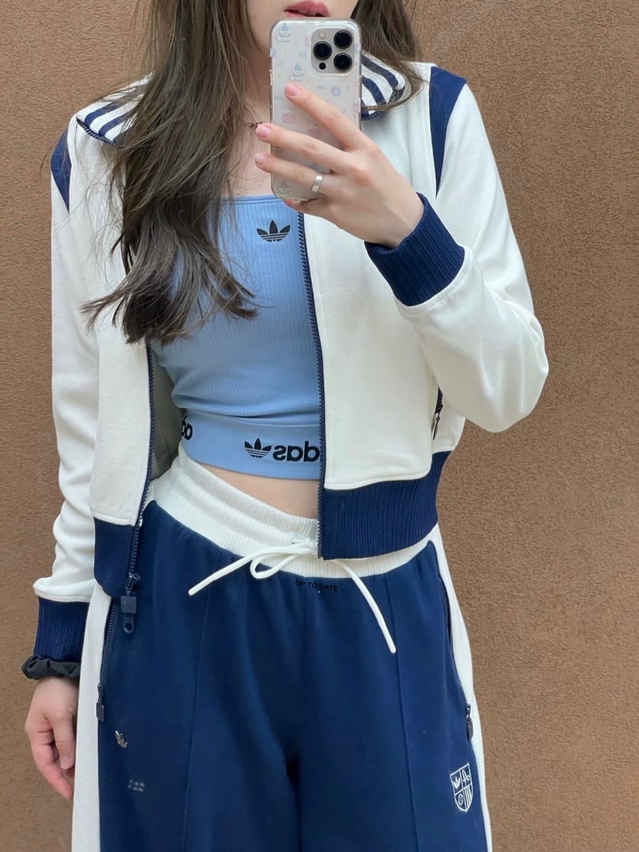 adidas『Retro Sports Club Track Top “White/Navy”』が登場 ［JM8022