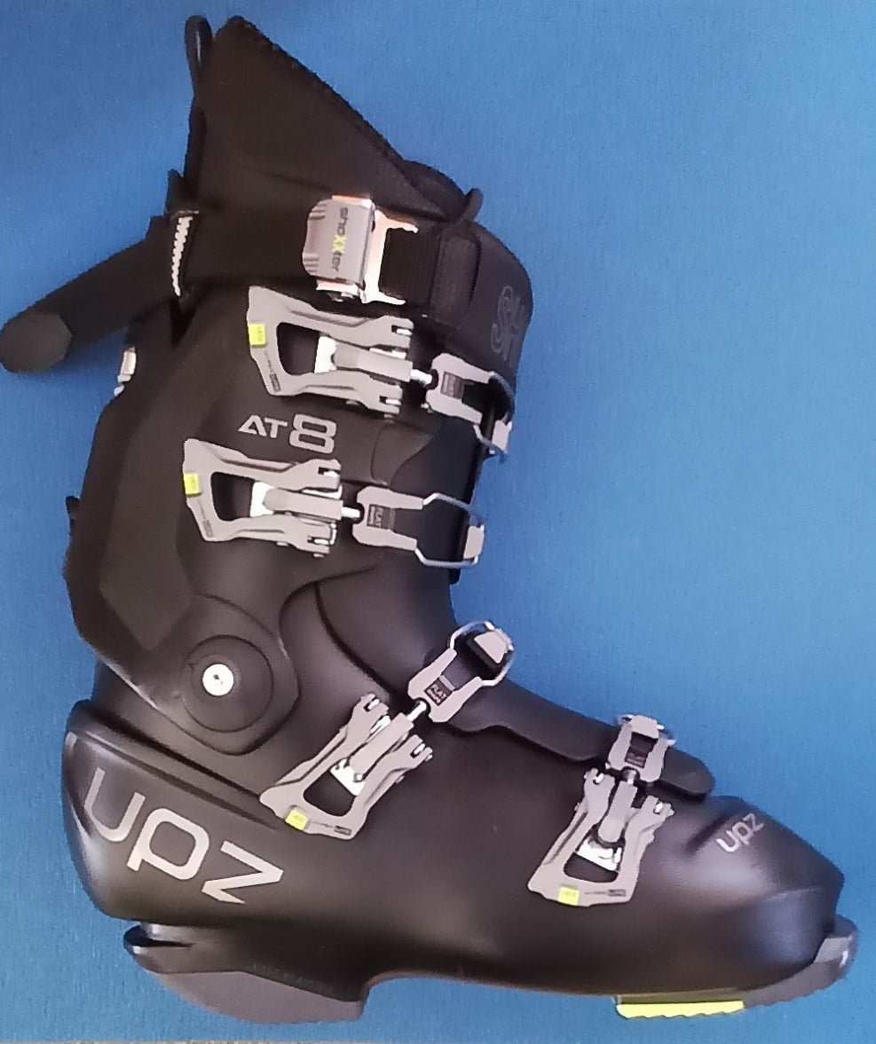 UPZ AT8 2025 (Black) – UPZ Boots