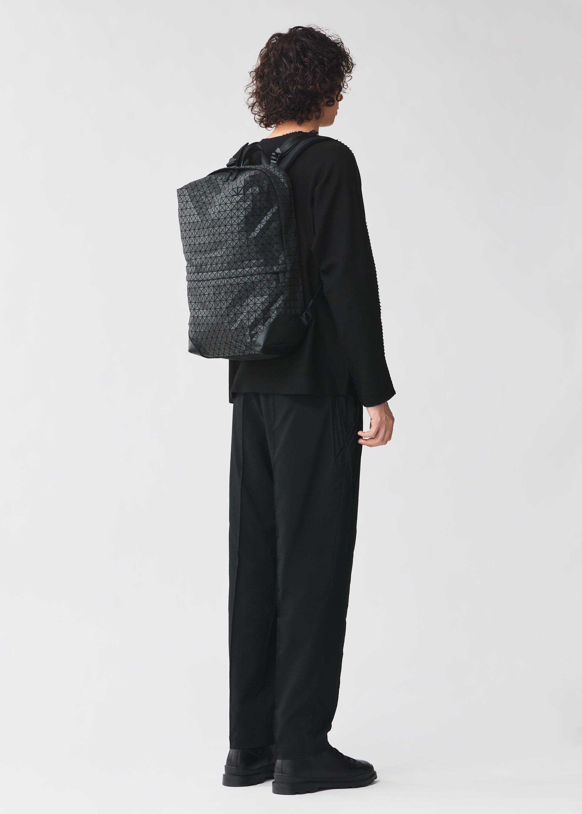ISSEY MIYAKE シアーストライプリュック黒 ISSEY MIYAKE シアー