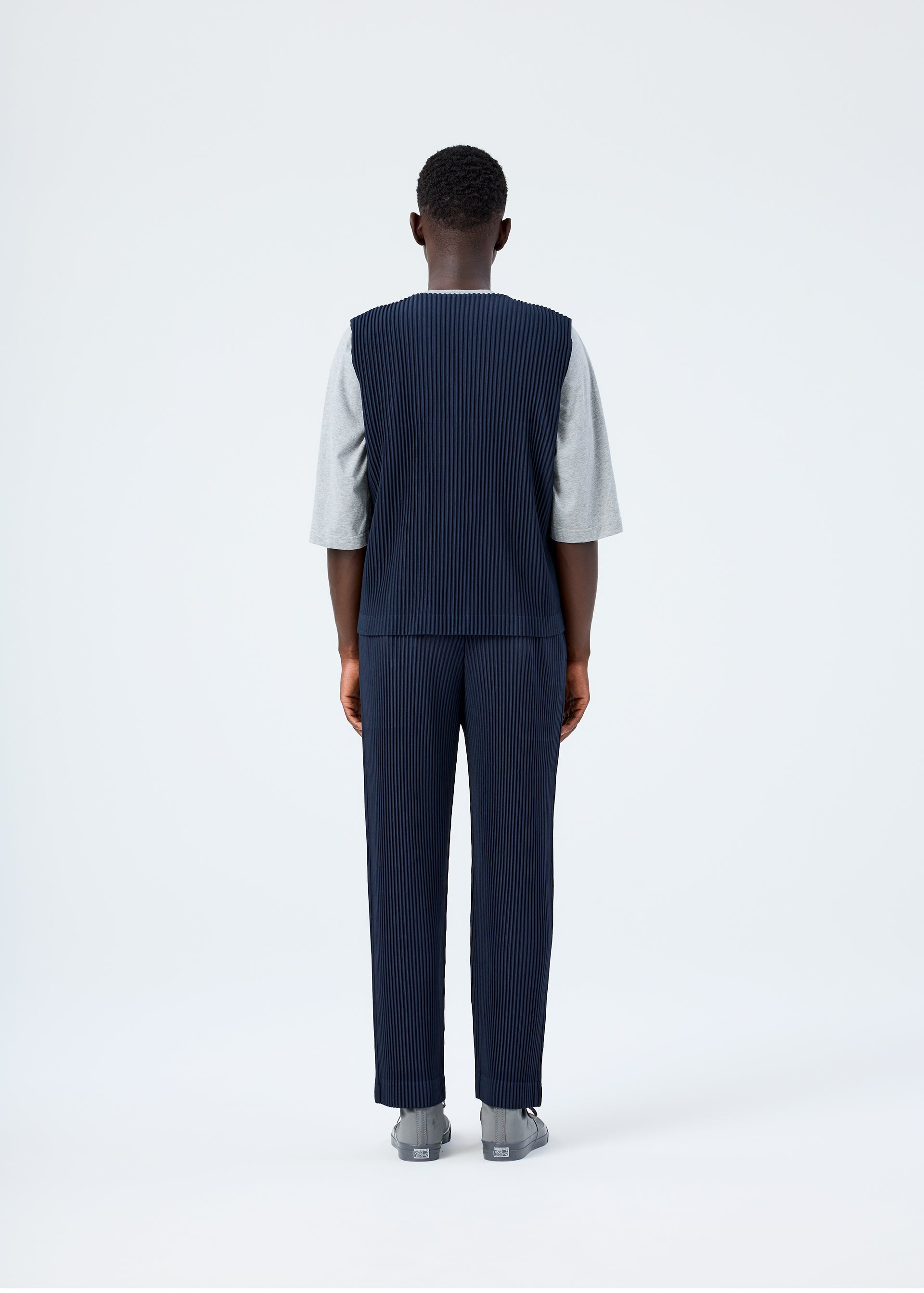 BASICS – ISSEY MIYAKE ONLINE STORE