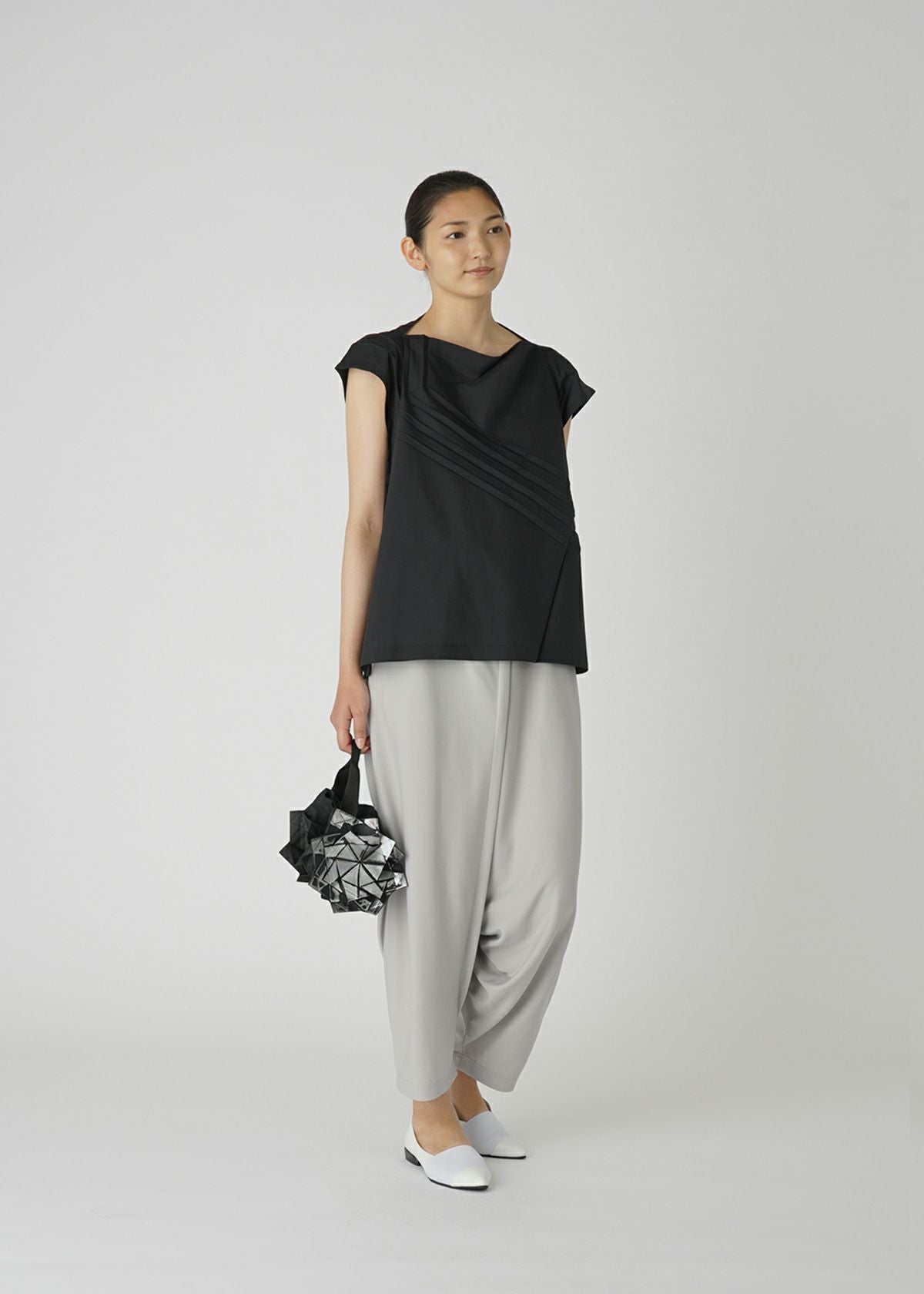 132 5. STANDARD BAG – ISSEY MIYAKE ONLINE STORE