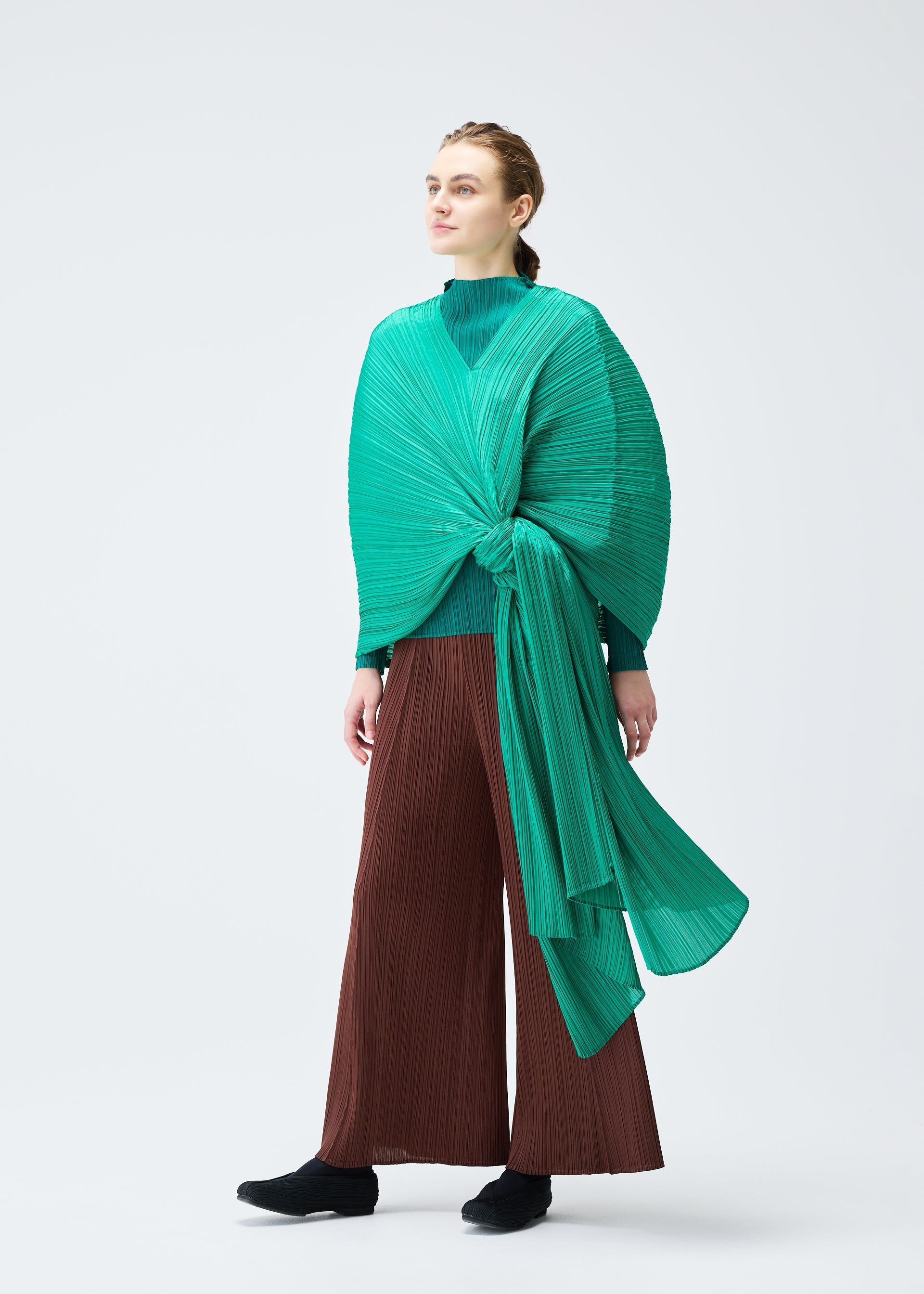 MADAME-T – ISSEY MIYAKE ONLINE STORE