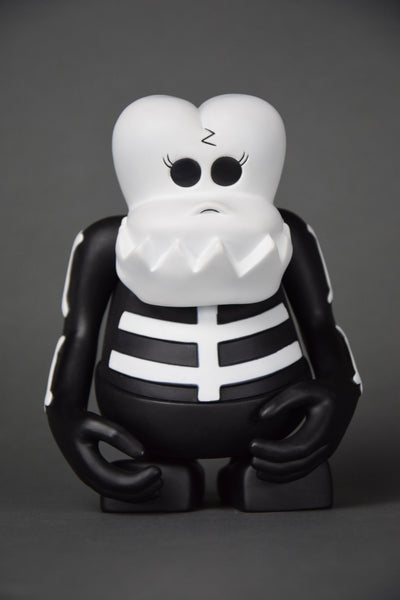 Art Toy Skull by Bounty Hunter BxH Japan 1997– Vintage Objects